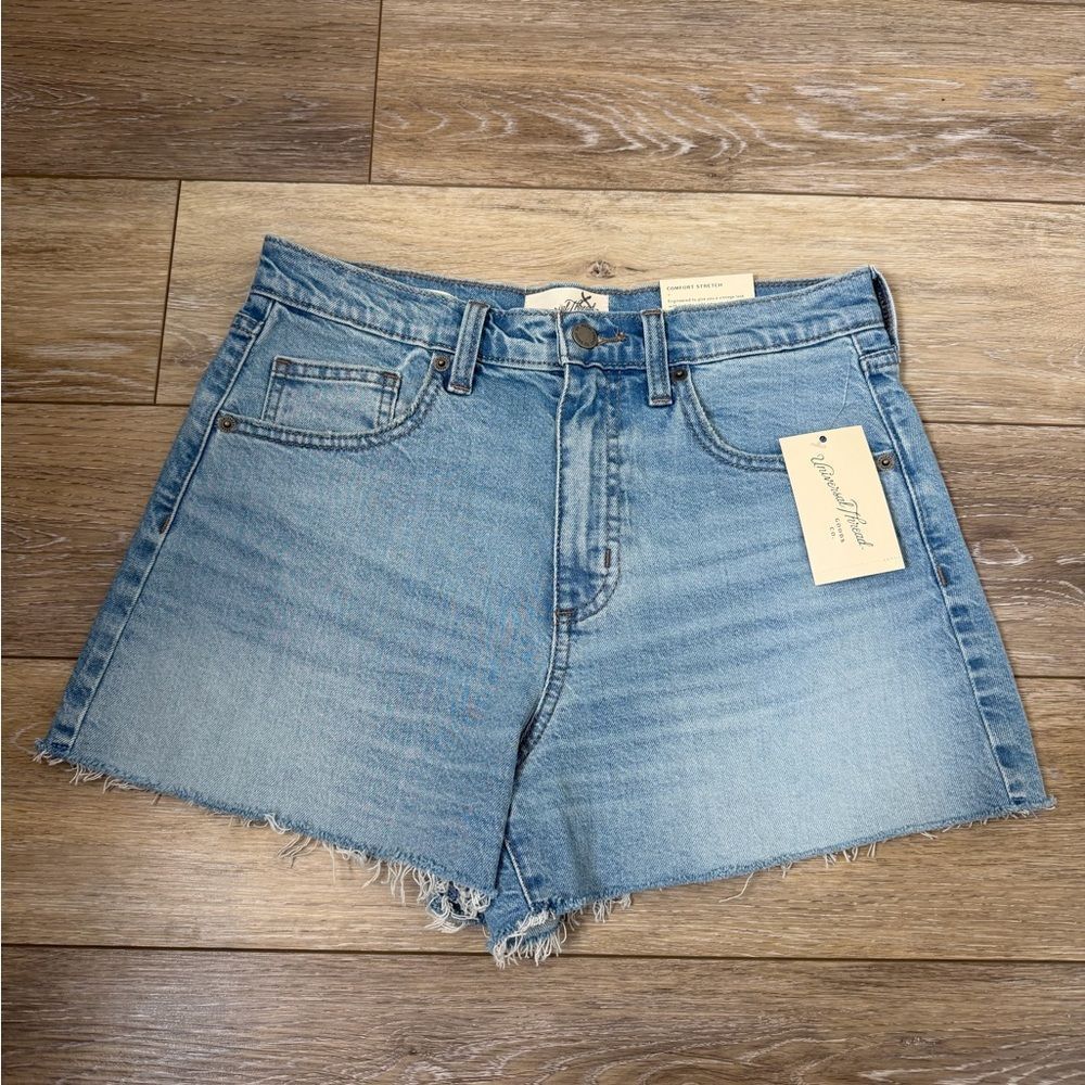 NWT Universal Thread Denim Blue Women Shorts Sz 6